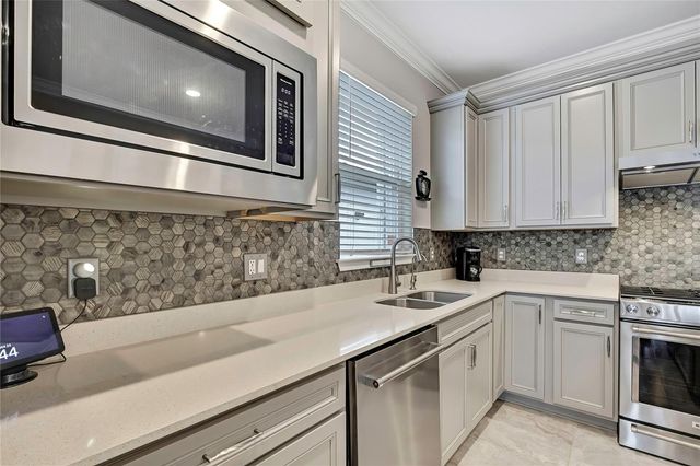 5503 BLUE CRUSH BEND, Land O Lakes, FL 34638