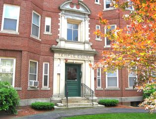 15 Lynde Street 26, Salem, MA 01970