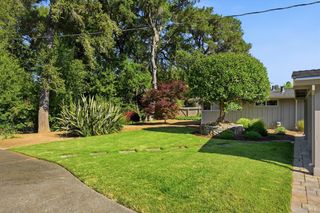 1053 Broadmoor Dr, Napa, CA 94558