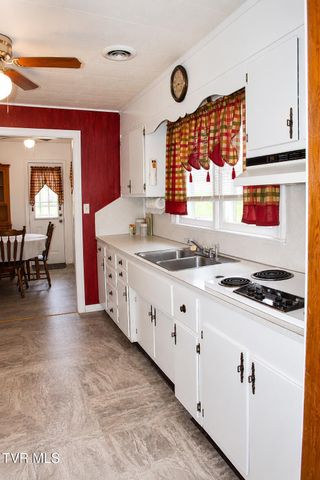 1112 Nelms Lane, Kingsport, TN 37665