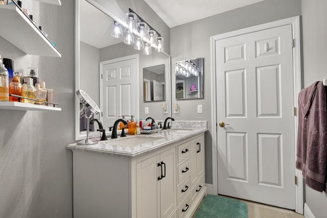 9617 GREENBANK DRIVE, Riverview, FL 33569