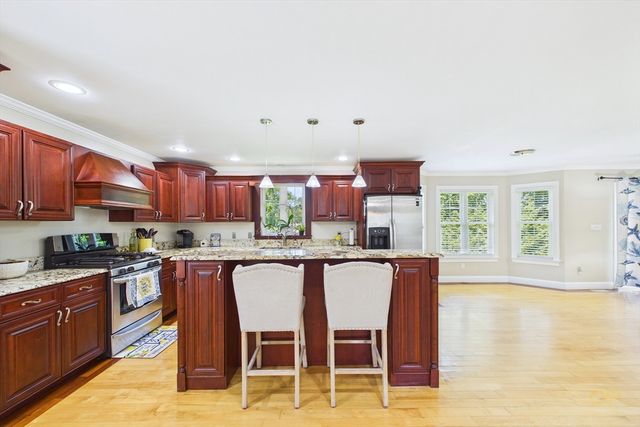 106 David St, Fall River, MA 02720