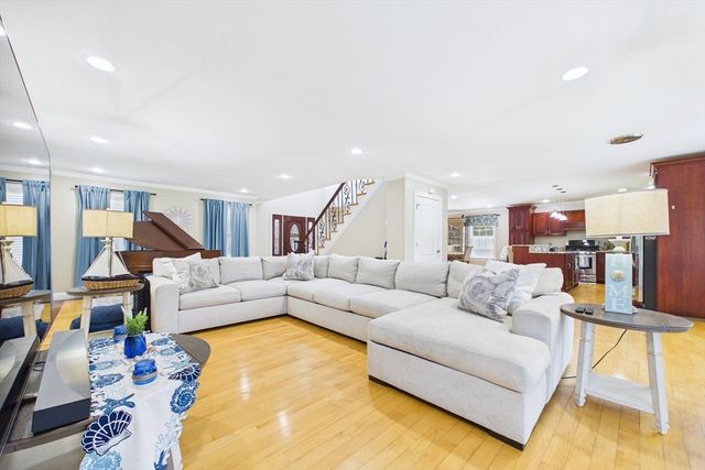 106 David St, Fall River, MA 02720