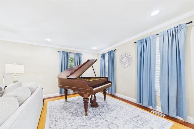 106 David St, Fall River, MA 02720