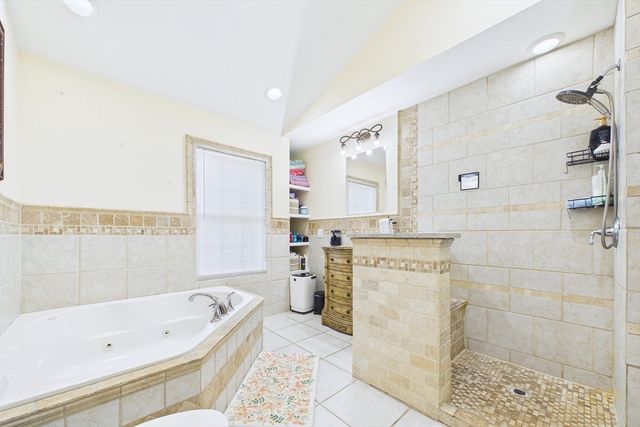 106 David St, Fall River, MA 02720