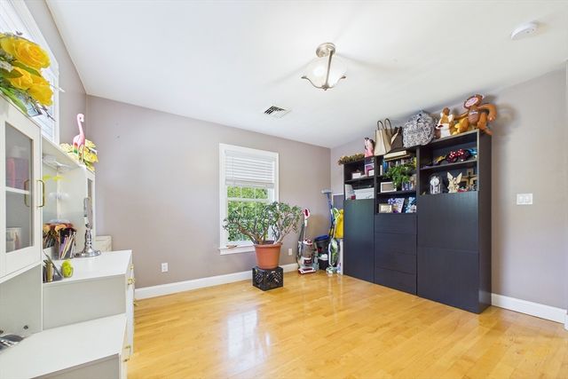 106 David St, Fall River, MA 02720
