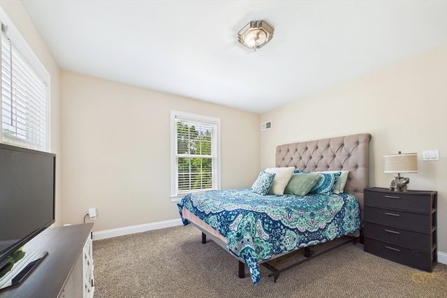 106 David St, Fall River, MA 02720