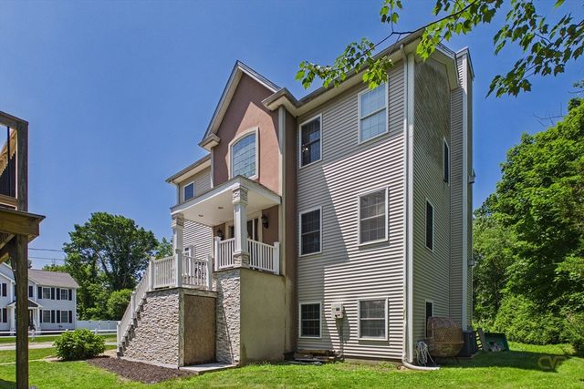 106 David St, Fall River, MA 02720