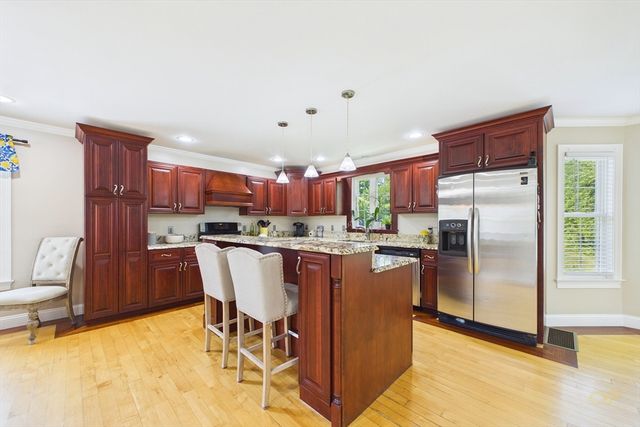 106 David St, Fall River, MA 02720
