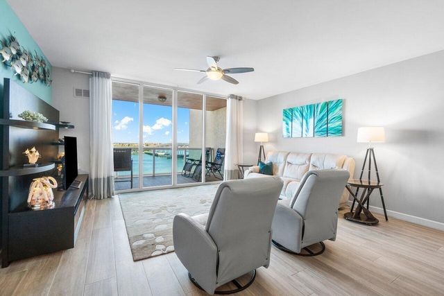 2640 Lake Shore Drive 711, Riviera Beach, FL 33404