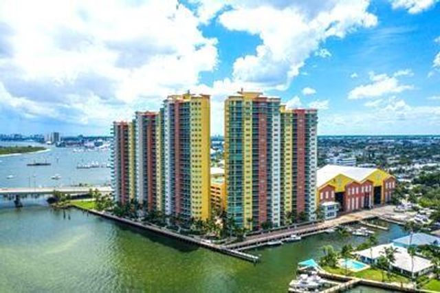 2640 Lake Shore Drive 711, Riviera Beach, FL 33404