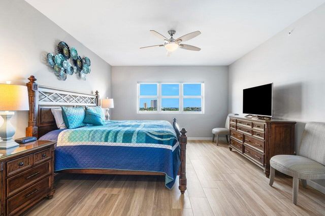 2640 Lake Shore Drive 711, Riviera Beach, FL 33404