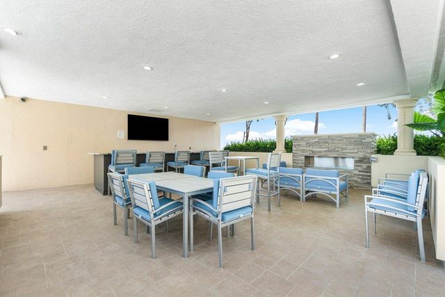 2640 Lake Shore Drive 711, Riviera Beach, FL 33404