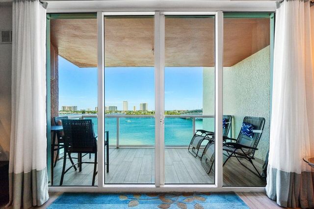2640 Lake Shore Drive 711, Riviera Beach, FL 33404