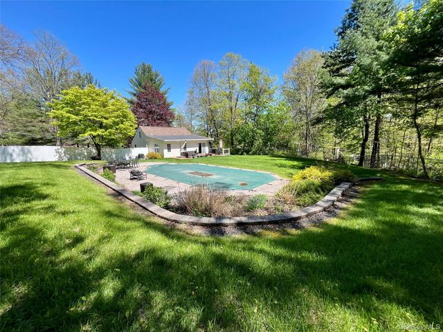 23 Edgewood Drive, Harriman, NY 10926
