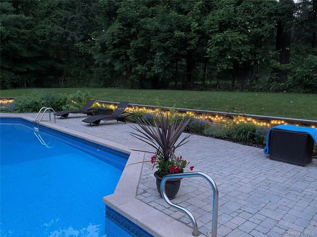 23 Edgewood Drive, Harriman, NY 10926
