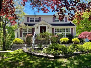 23 Edgewood Drive, Harriman, NY 10926
