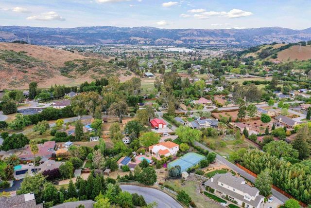 1190 Llagas Road, Morgan Hill, CA 95037