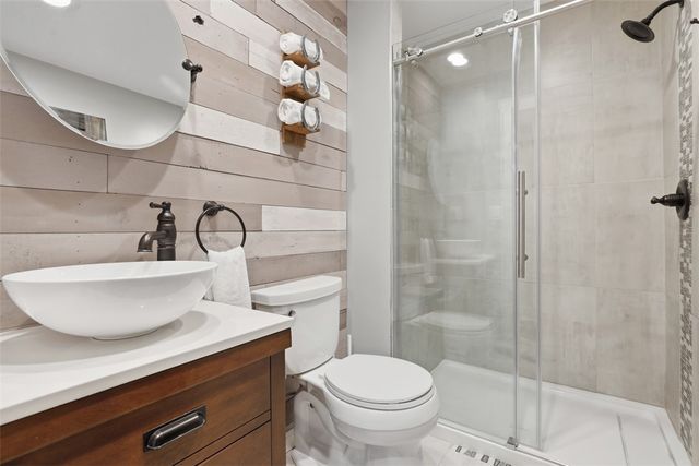 700 Woodland Road, Bradford Woods, PA 15015