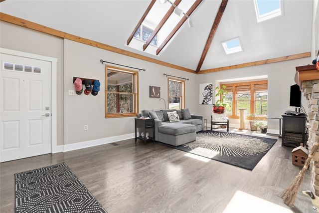 700 Woodland Road, Bradford Woods, PA 15015