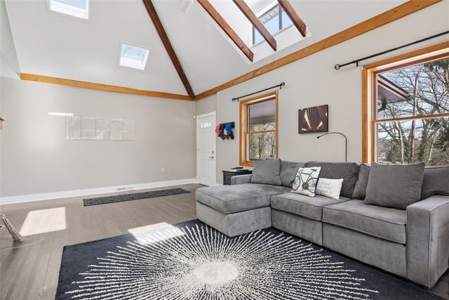 700 Woodland Road, Bradford Woods, PA 15015