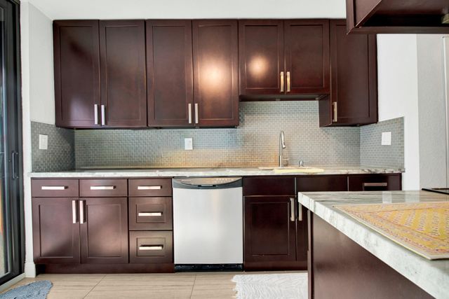 3450 Blue Lake Drive 305, Pompano Beach, FL 33064