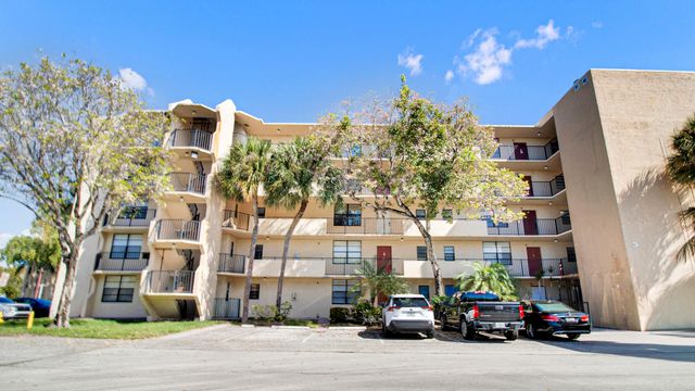 3450 Blue Lake Drive 305, Pompano Beach, FL 33064