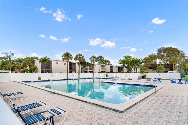 3450 Blue Lake Drive 305, Pompano Beach, FL 33064