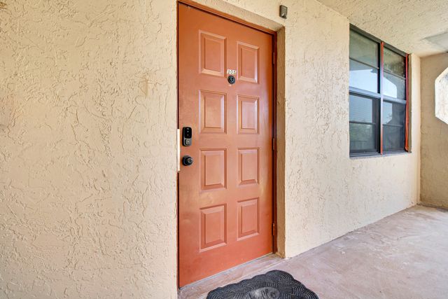 3450 Blue Lake Drive 305, Pompano Beach, FL 33064