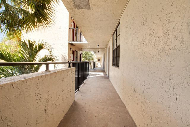 3450 Blue Lake Drive 305, Pompano Beach, FL 33064