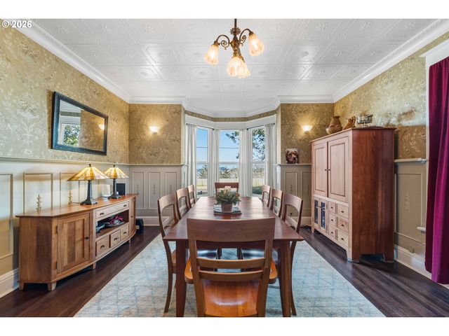 265 S EMPIRE Blvd, Coos Bay, OR 97420