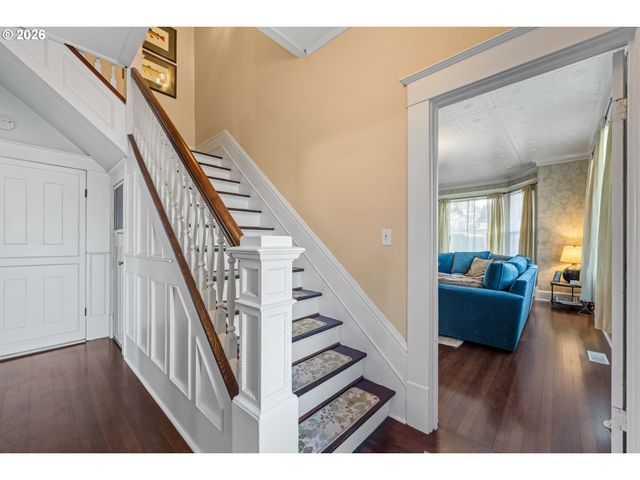 265 S EMPIRE Blvd, Coos Bay, OR 97420