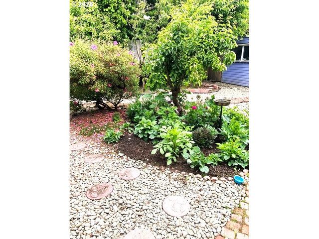 265 S EMPIRE Blvd, Coos Bay, OR 97420