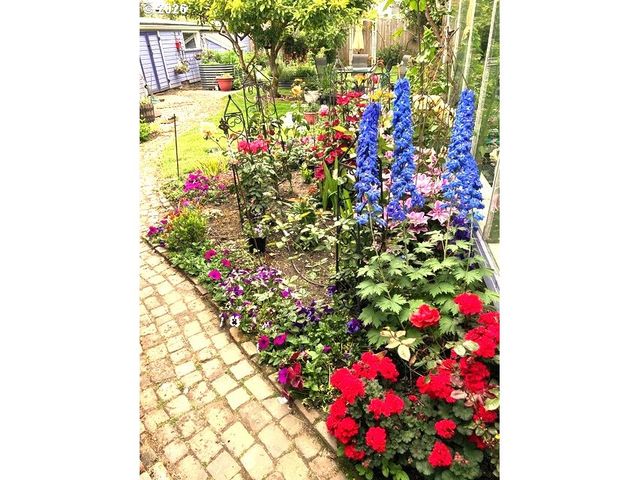 265 S EMPIRE Blvd, Coos Bay, OR 97420