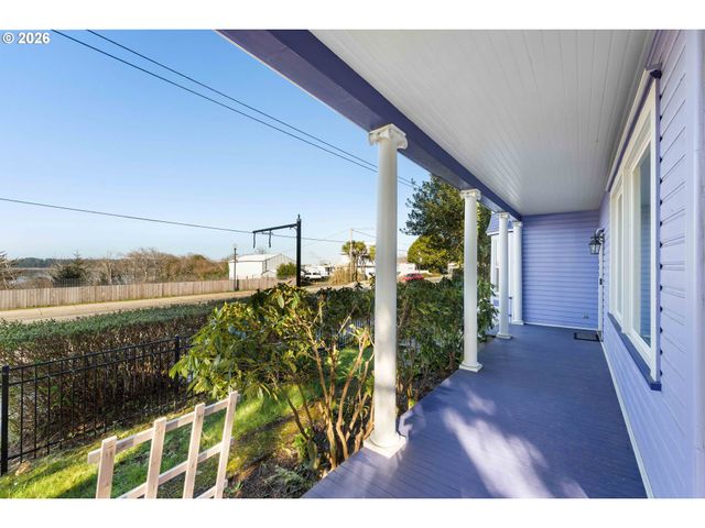 265 S EMPIRE Blvd, Coos Bay, OR 97420