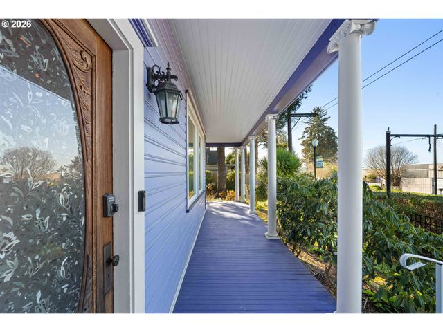 265 S EMPIRE Blvd, Coos Bay, OR 97420