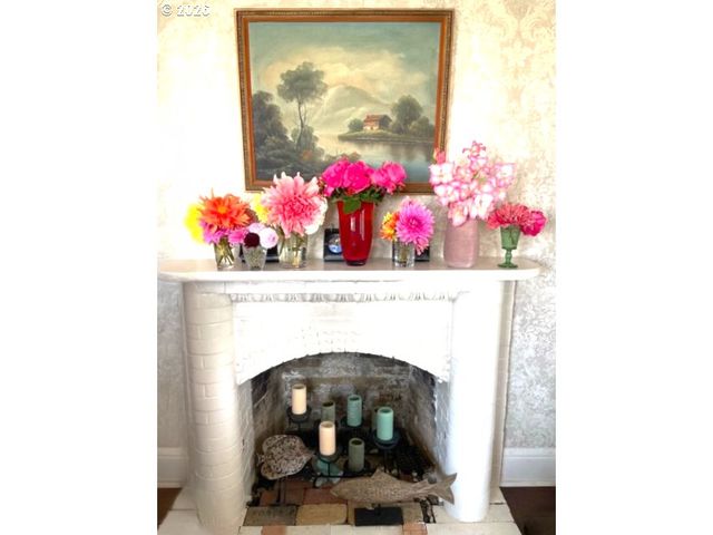 265 S EMPIRE Blvd, Coos Bay, OR 97420