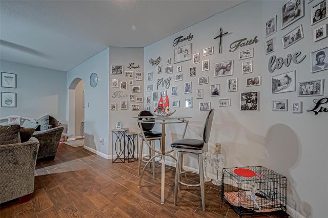 2827 Silver Charm, Houston, TX 77014