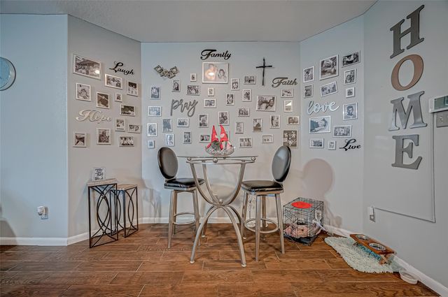 2827 Silver Charm, Houston, TX 77014