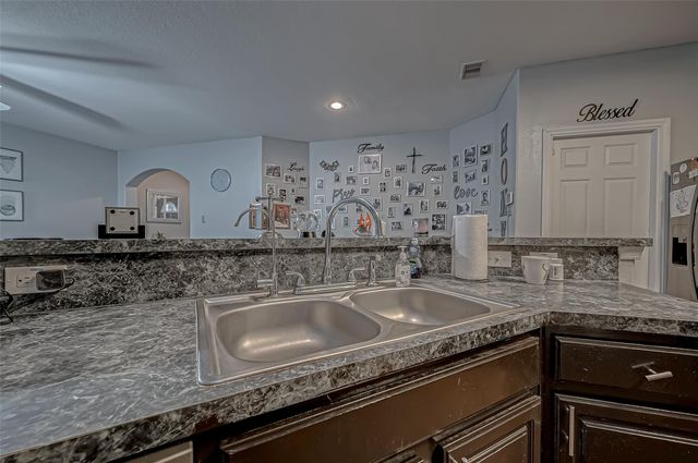 2827 Silver Charm, Houston, TX 77014