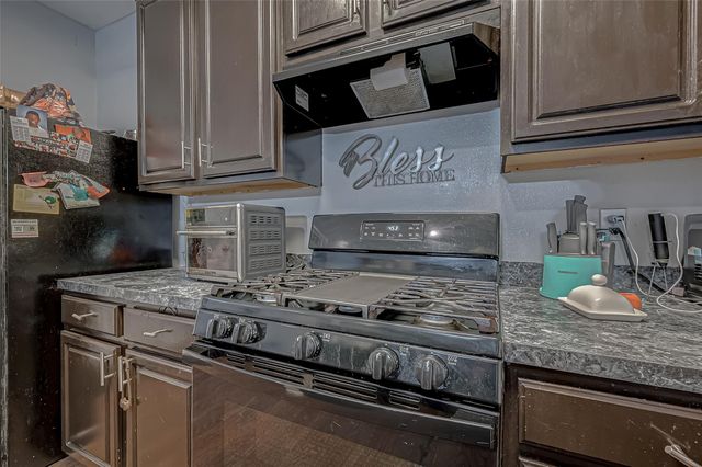 2827 Silver Charm, Houston, TX 77014