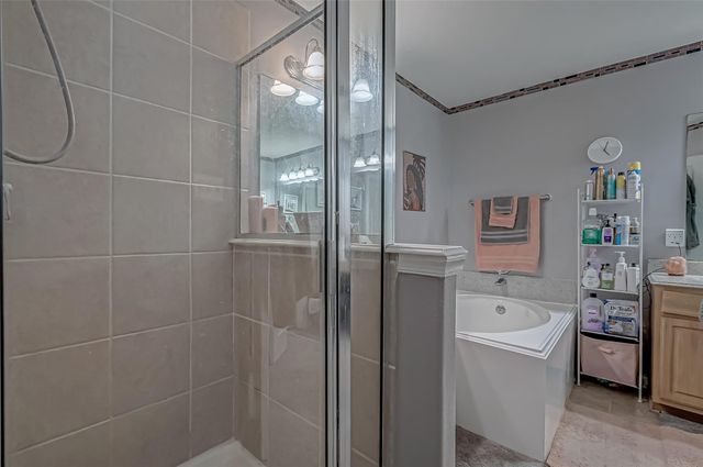 2827 Silver Charm, Houston, TX 77014