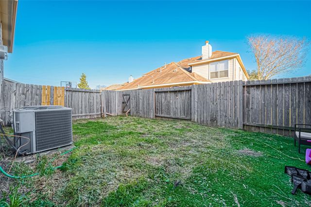 2827 Silver Charm, Houston, TX 77014