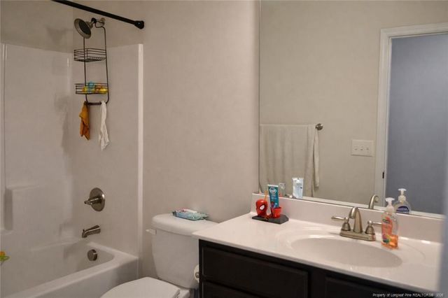 4615 CEDAR PASS Drive, Hope Mills, NC 28348