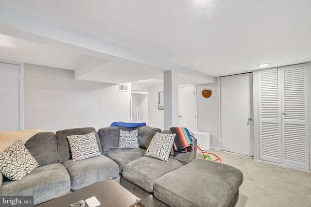 1901 SCROGGINS RD, Alexandria, VA 22302