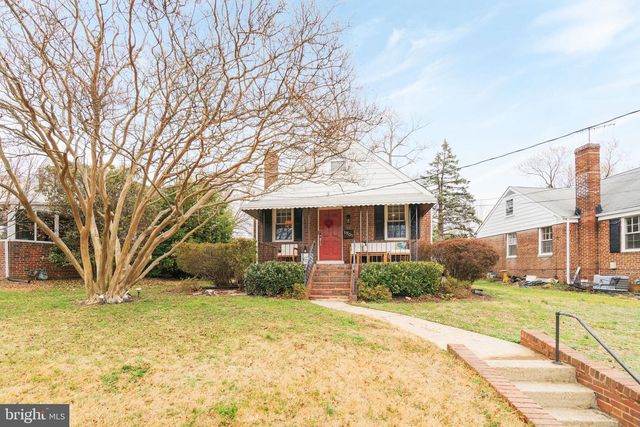 1901 SCROGGINS RD, Alexandria, VA 22302