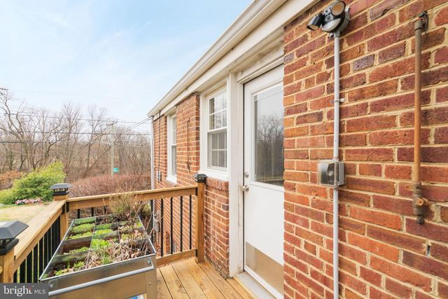 1901 SCROGGINS RD, Alexandria, VA 22302