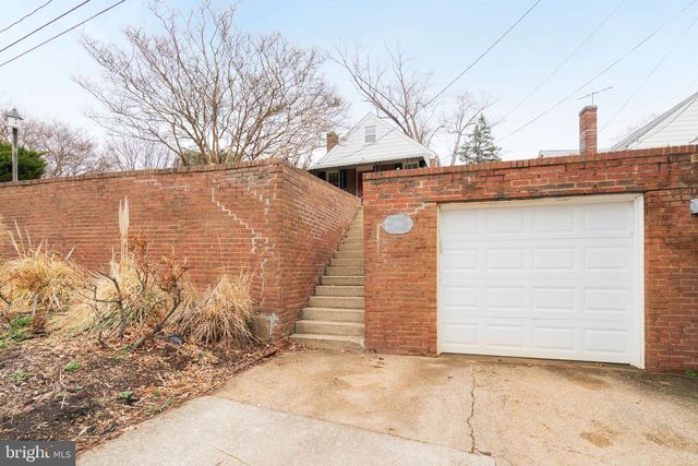 1901 SCROGGINS RD, Alexandria, VA 22302