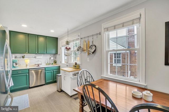 1901 SCROGGINS RD, Alexandria, VA 22302