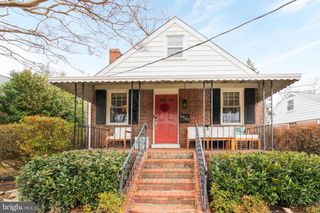 1901 SCROGGINS RD, Alexandria, VA 22302